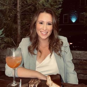 Meet your Posher, Cora